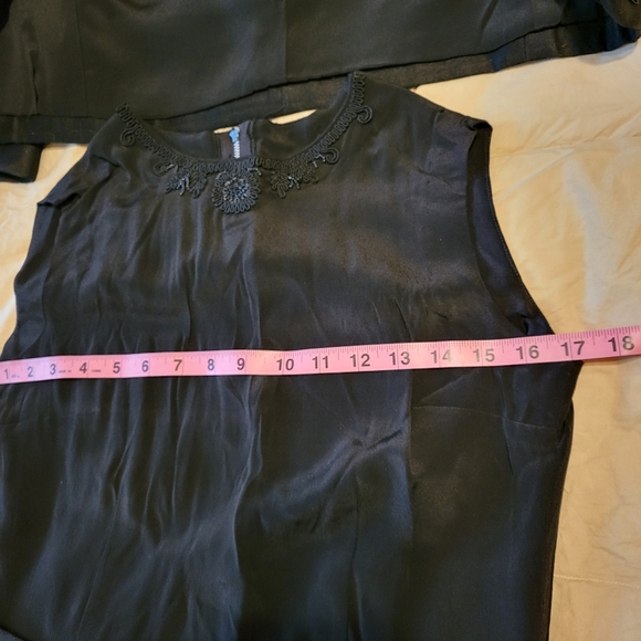 True Vintage Womens Blk Cropped 3/4 Sleeve Blazer With skirt & Cami Suit Set s:S - Picture 10 of 16